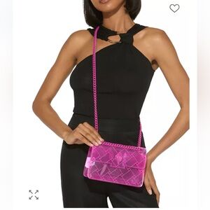 KURT GEIGER LONDON
Mini Kensington Vinyl Drench Bag